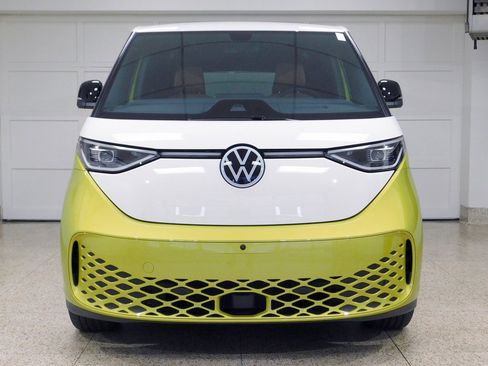 Used 2025 Volkswagen ID. Buzz 1st Edition image 2
