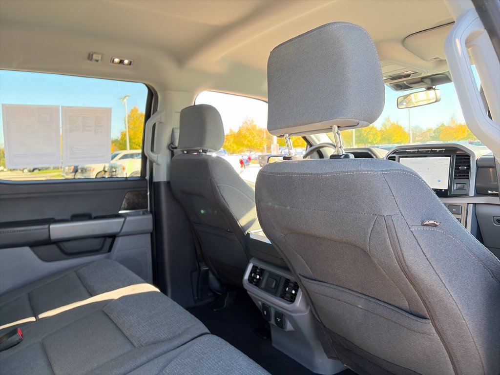 Used 2024 Ford F150 Lightning XLT AWD/4WD image 37