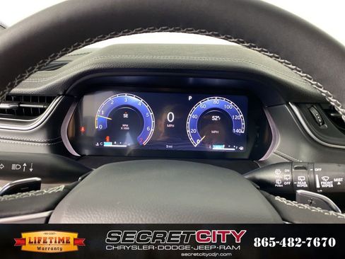 New 2025 Jeep Grand Cherokee L Limited w/ Trailer Tow Package image 18