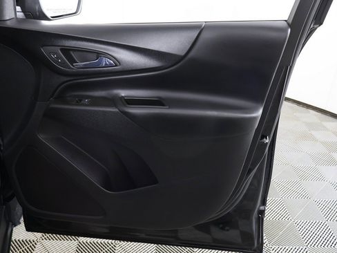 Used 2022 Chevrolet Equinox LT image 24
