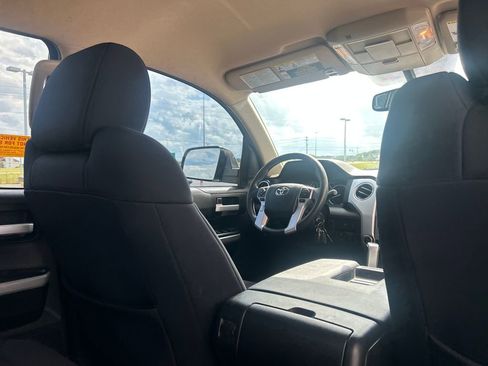 Used 2017 Toyota Tundra SR5 AWD/4WD image 26