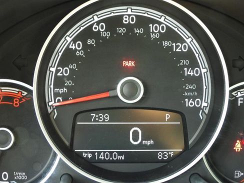 Used 2018 Volkswagen Beetle 2.0T FWD image 52