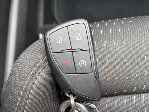 Used 2025 Chevrolet Equinox LT FWD image 22
