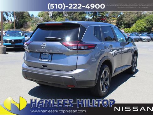 Used 2025 Nissan Rogue SV FWD image 7