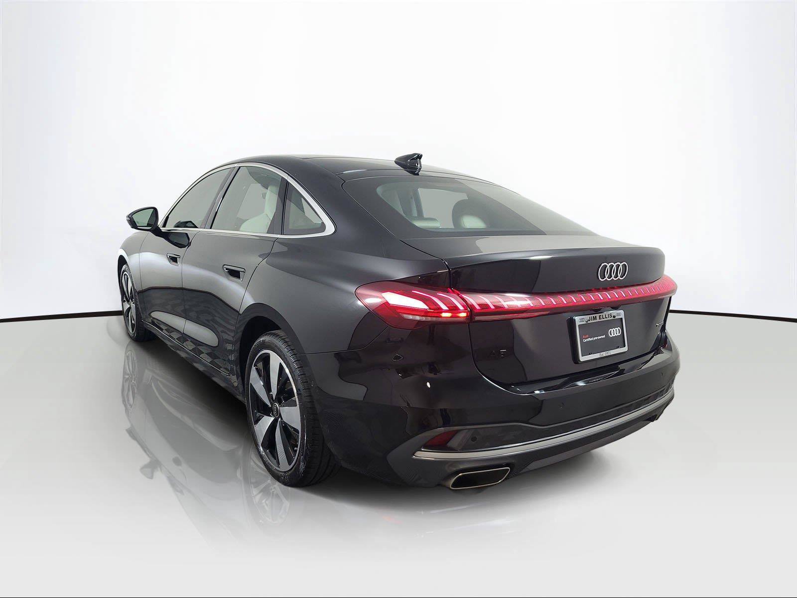 Used 2025 Audi A5 Premium Plus w/ Premium Plus AWD/4WD image 4