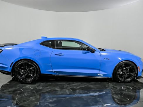 Used 2022 Chevrolet Camaro LT w/ RS Package RWD image 10