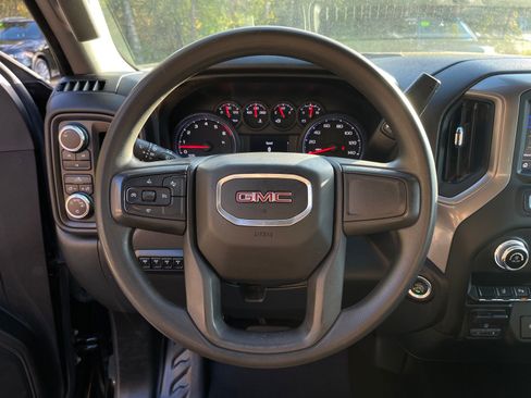 Used 2024 GMC Sierra 2500 Pro w/ Fleet Convenience Package image 12