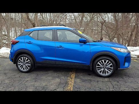 Used 2024 Nissan Kicks SV w/ Interior Electronics Package image 9