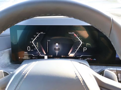 New 2026 BMW X5 xDrive40i w/ Executive Package image 34