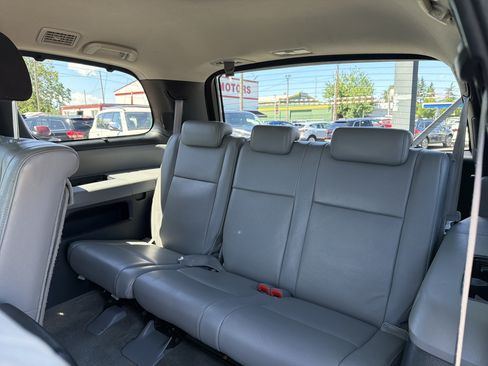 Used 2008 Toyota Sequoia Platinum RWD image 10