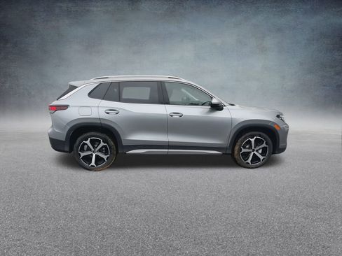 New 2025 Volkswagen Tiguan SE image 23