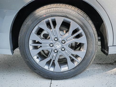 New 2026 Honda Odyssey Touring image 13