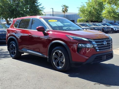 Used 2024 Nissan Rogue SV FWD image 7