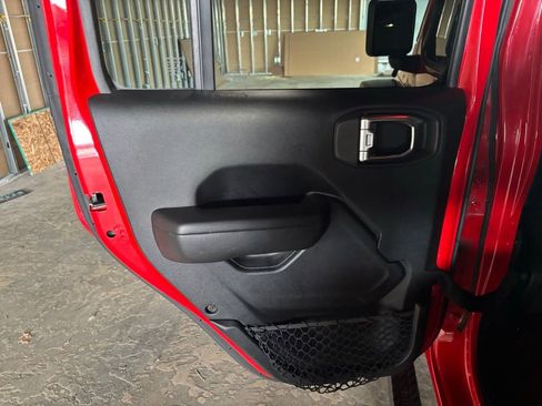 Used 2018 Jeep Wrangler Unlimited Sport S AWD/4WD image 15