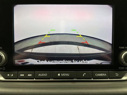 Used 2023 Nissan Rogue S AWD/4WD image 16