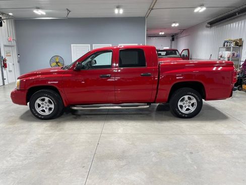 Used 2007 Dodge Dakota SLT w/ Trailer Tow Group AWD/4WD image 4