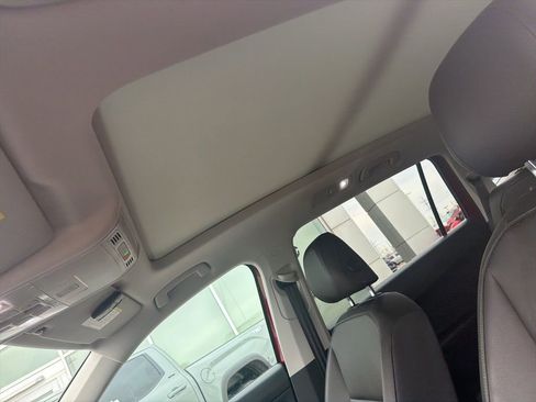 Used 2020 Volkswagen Tiguan SEL image 13