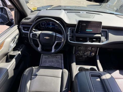 Used 2024 Chevrolet Suburban Premier AWD/4WD image 17