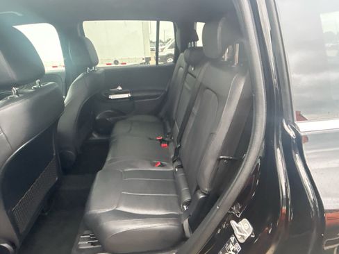 Used 2025 Mercedes-Benz GLB 250 image 14