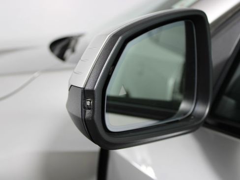 Used 2025 BMW X1 xDrive28i image 27