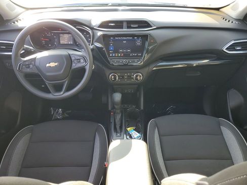 Used 2023 Chevrolet TrailBlazer LT w/ Convenience Package FWD image 11