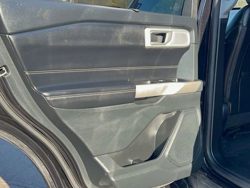 Certified 2023 Ford Explorer Limited w/ Limited Technology Package image 35