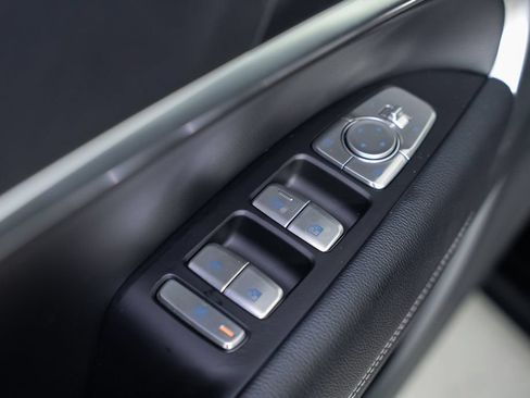 Used 2026 Genesis G70 2.5T RWD image 35