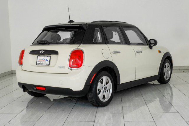 Used 2016 MINI Cooper 4-Door Hardtop FWD image 6