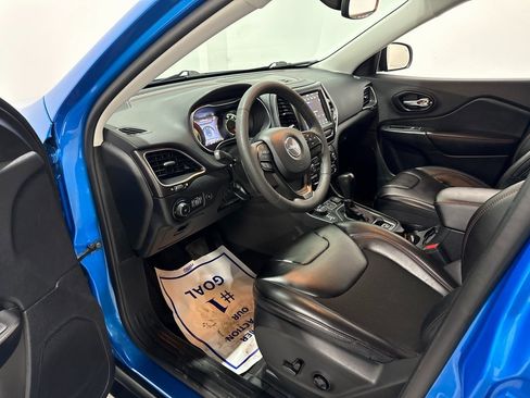 Used 2022 Jeep Cherokee Trailhawk w/ Trailer Tow Group image 17