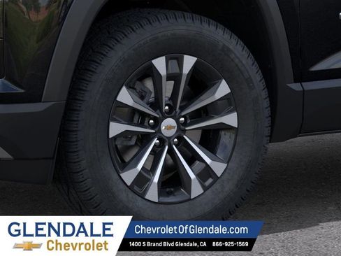 New 2026 Chevrolet Equinox LT w/ LPO, Floor Liner Package FWD image 9