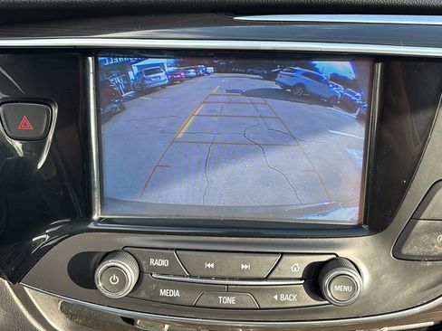 Used 2020 Buick Envision Essence image 33