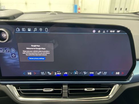 New 2026 Chevrolet Equinox EV LT image 14