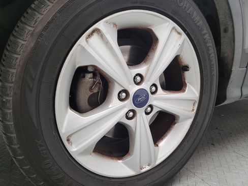 Used 2015 Ford Escape SE FWD image 31