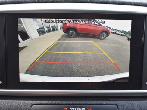 Used 2022 Kia Sportage LX FWD image 6
