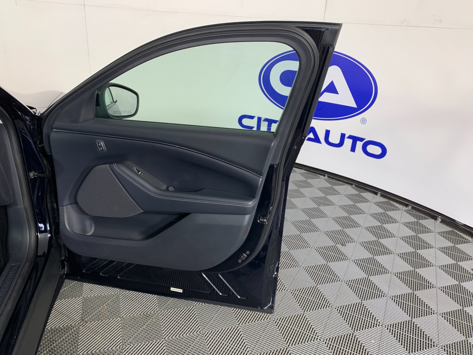Used 2021 Ford Mustang Mach-E Select RWD image 39
