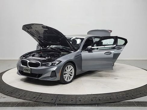 Used 2023 BMW 330i Sedan w/ Driving Assistance Package RWD image 11