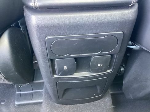 Used 2023 Ford Explorer XLT w/ Equipment Group 202A AWD/4WD image 18