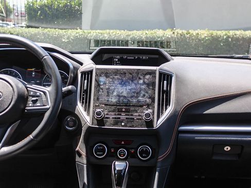 Used 2019 Subaru Crosstrek 2.0i Limited w/ Moonroof Package w/Navigation AWD/4WD image 17