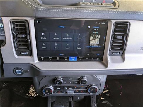 Certified 2025 Ford Bronco Outer Banks AWD/4WD image 15
