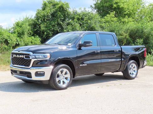 Used 2025 RAM 1500 Big Horn AWD/4WD image 23