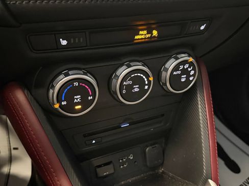 Used 2018 MAZDA CX-3 Touring AWD/4WD image 15
