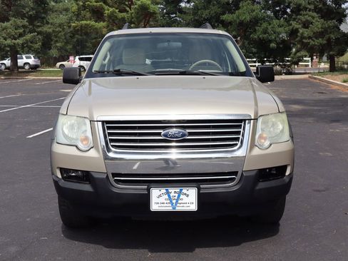 Used 2007 Ford Explorer XLT image 13