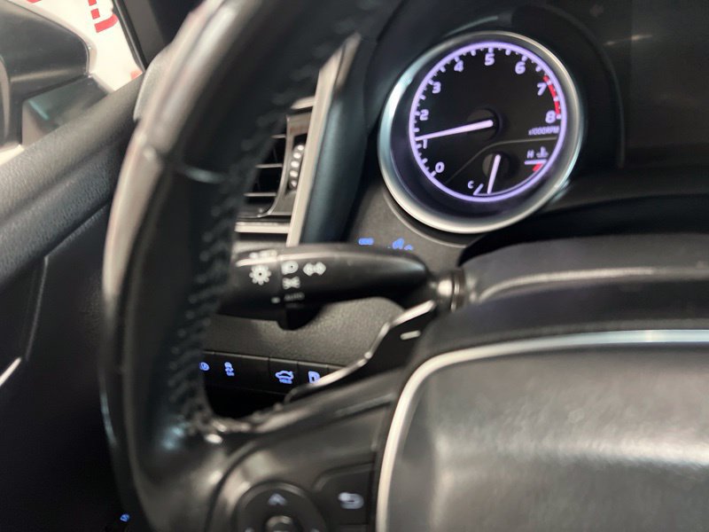 Used 2020 Toyota Camry SE FWD image 19