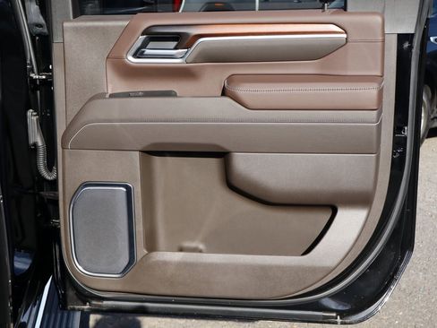 New 2025 GMC Sierra 2500 Denali w/ Denali Reserve Package image 24