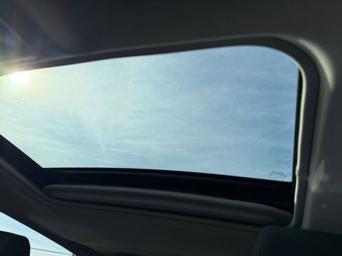 Used 2025 Toyota RAV4 XLE image 29