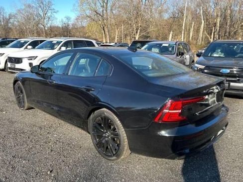 Used 2023 Volvo S60 B5 Plus w/ Climate Package image 10