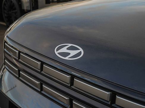 New 2026 Hyundai Santa Fe SE image 9