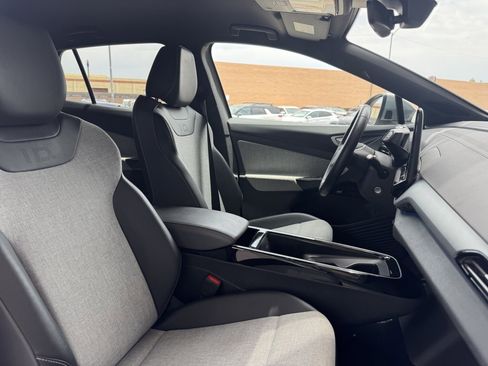 Used 2023 Volkswagen ID.4 Pro image 38