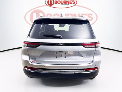 Used 2024 Jeep Grand Cherokee Limited 4xe AWD/4WD image 11