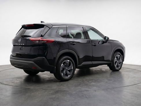 Used 2025 Nissan Rogue SV AWD/4WD image 9